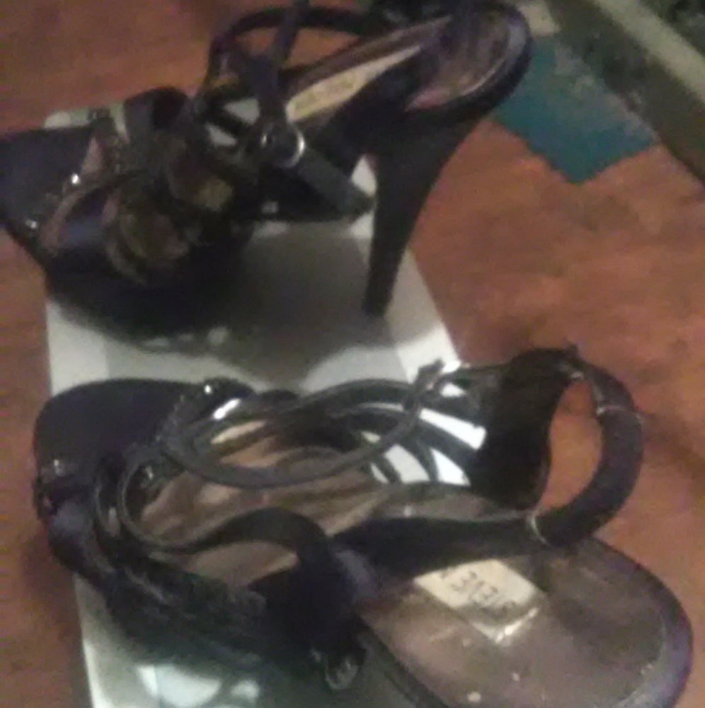 71/2 Steve maddens worn once